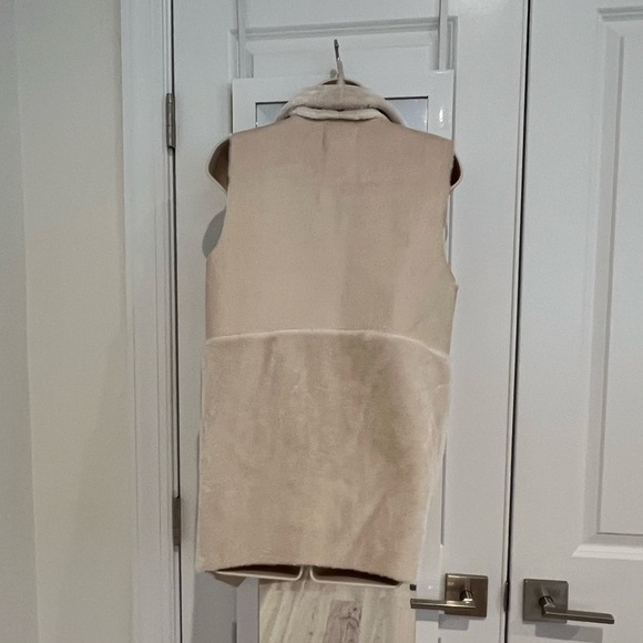 Dolce Cabo faux fur shearling cream vest XS - Picture 3 of 7